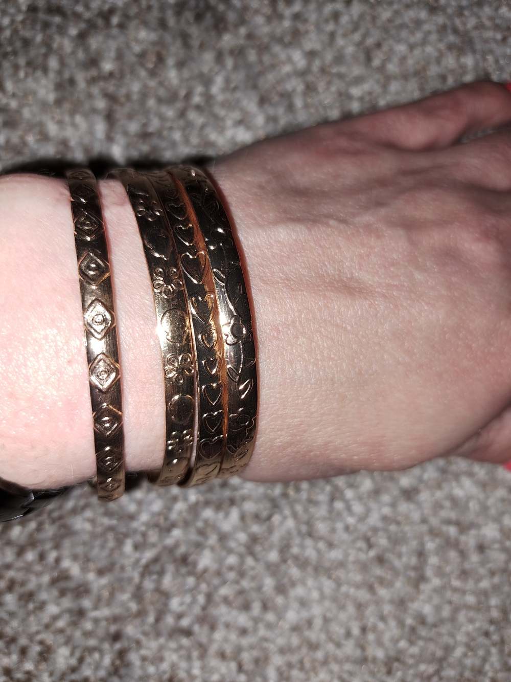 Source Unknown Rose Gold Tone Floral & Heart Bangle Set